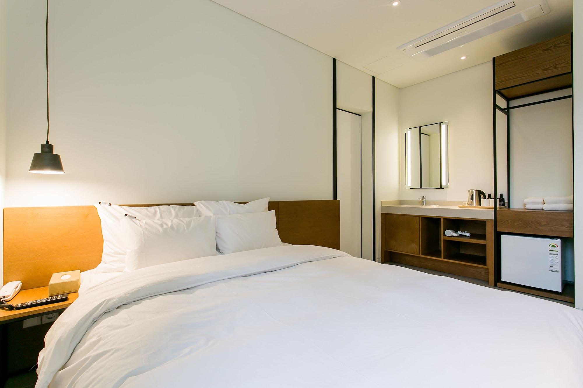 סיאול H Avenue Hotel Dongdaemun Sungshin מראה חיצוני תמונה