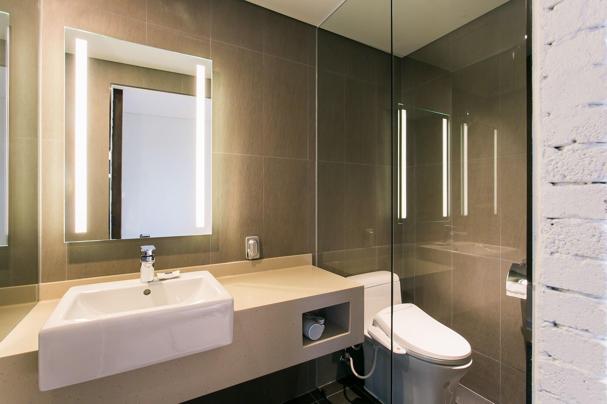 סיאול H Avenue Hotel Dongdaemun Sungshin מראה חיצוני תמונה